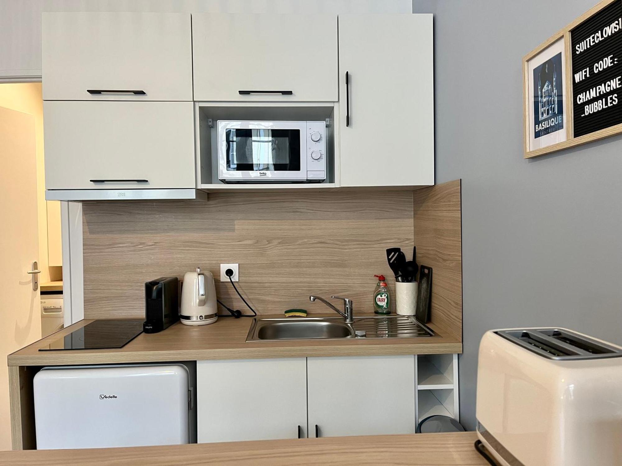 Suite Clovis - 1 Reims Dış mekan fotoğraf